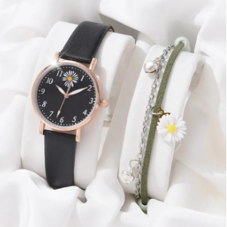 New Watch for Women Dress Romantic Bracelet WristWatch Fashion Ladies Leather Quartz Watch Clock Women Montre Femme