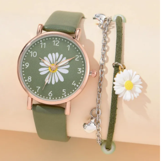 New Watch for Women Dress Romantic Bracelet WristWatch Fashion Ladies Leather Quartz Watch Clock Women Montre Femme